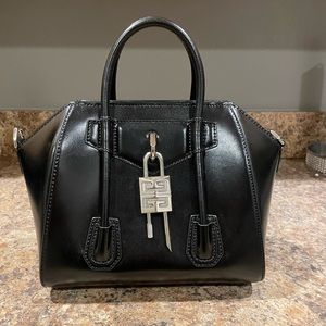 Givenchy Mini Antigona W/Lock